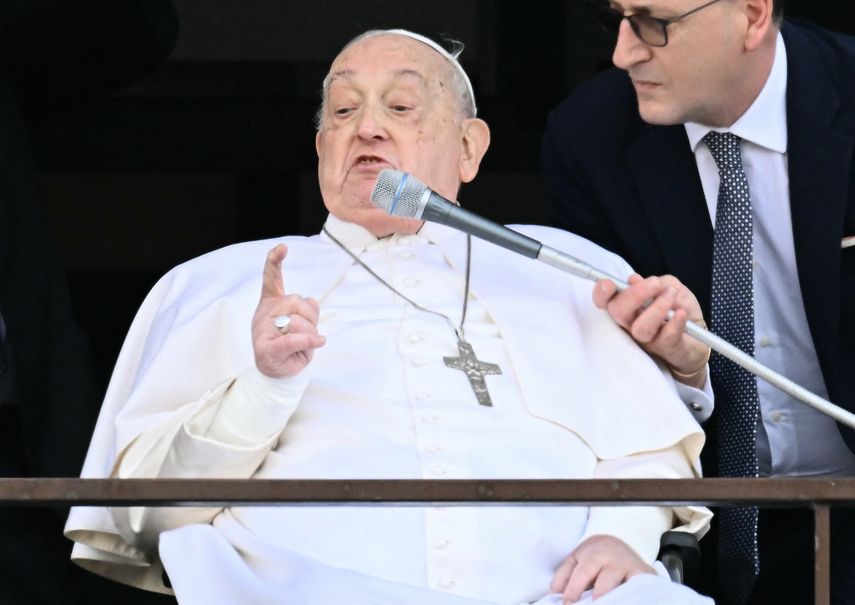 El papa Francisco reaparece en público y condena los bombardeos en Gaza El papa Francisco reaparece en público y condena los bombardeos en Gaza