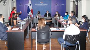 Médicos respaldan adquisición de nuevos medicamentos covid