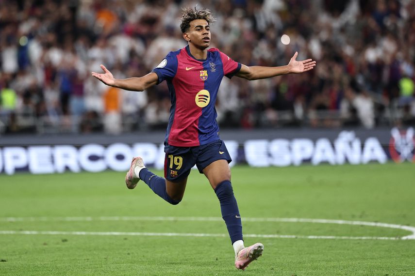 Lamine Yamal prolonga su idilio con el Barcelona hasta 2031
