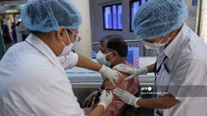 India abre la vacunación para todos