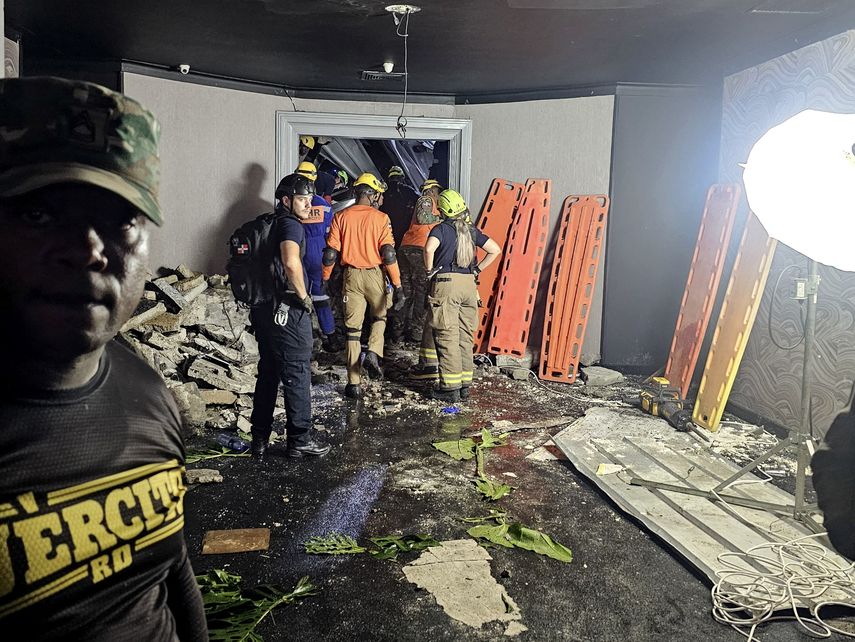 Colapsa el techo de una discoteca en Dominicana y deja al menos 15 muertos