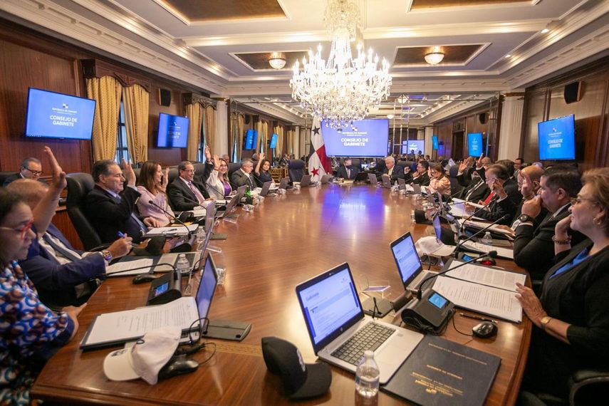 &ldquo;Usted no se debe ni al Presidente ni a este Consejo de Gabinete", le record&oacute; el mandatario Cortizo a la nueva magistrada, Katia Di Bello.