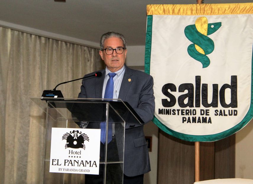 El titular del Minsa, Fernando Boyd Galindo, realizó un llamado de atención a los padres de familia. El titular del Minsa, Fernando Boyd Galindo, realizó un llamado de atención a los padres de familia.