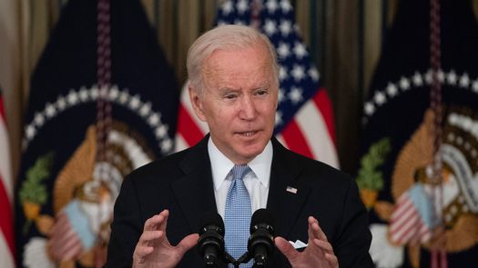 Gobierno del presidente Joe Biden defiende la vacunación obligatoria