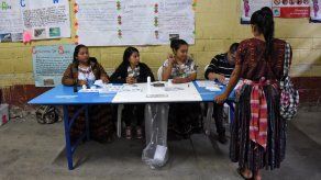 Guatemaltecos a las urnas para vencer pobreza y violencia