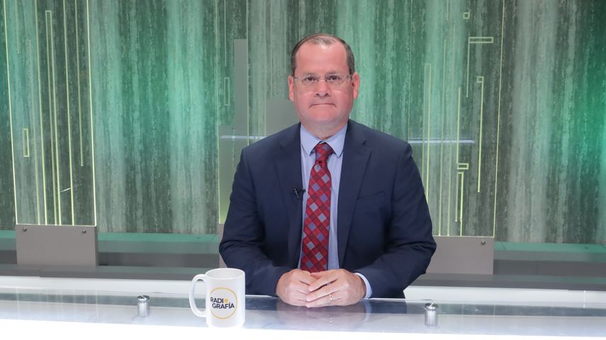 El vicealcalde Roberto Ruíz Díaz, denunció penalmente al asesor de Mayer Mizrachi. El vicealcalde Roberto Ruíz Díaz, denunció penalmente al asesor de Mayer Mizrachi.