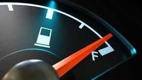 Precios del combustible registrarán una baja a partir de este viernes