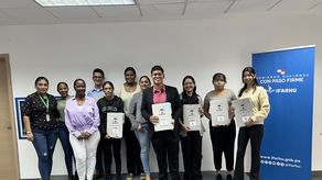 IFARHU entrega becas atrasadas del convenio MINSA–IFARHU y de Concurso Nacional de Oratoria