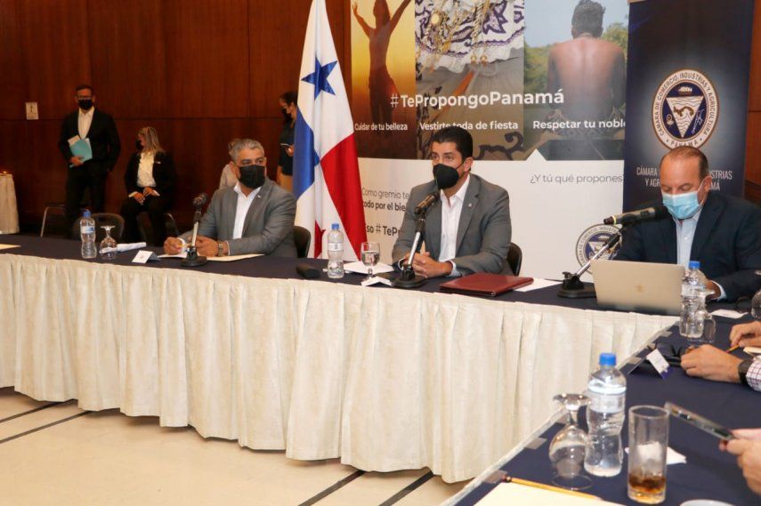 Sucre sostuvo que es importante explicar a todos los sectores cual es el proceso para tomar decisiones.