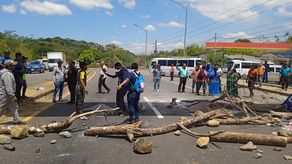 El Congreso General Ngäbe-Buglé rechazó las protestas en la interamericana por grupos que se oponen a las normas sanitarias para mitigar el Covid-19.&nbsp;
