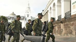 Cuatro policías secuestrados en Ecuador en pleno estado de excepción por la violencia narco