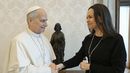 La líder opositora venezolana, María Corina Machado, ha pedido este lunes al papa León XIV en el Vaticano que interceda por los presos políticos y por el avance sin demora de la transición a la democracia en Venezuela. La líder opositora venezolana, María Corina Machado, ha pedido este lunes al papa León XIV en el Vaticano que interceda por los presos políticos y por el avance sin demora de la transición a la democracia en Venezuela.