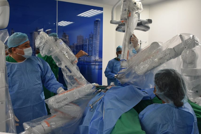 CSS se estrena con cirugía robótica