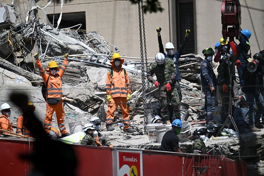 Colombia continúa búsqueda de desaparecidos pero se agota el tiempo para hallar sobrevivientes