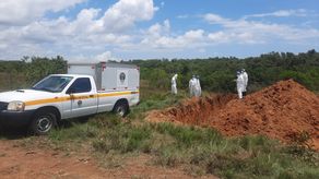 La parte religiosa estuvo a cargo del cardenal José Luis Lacunza quien realizó el acto de bendición desde que ingresaron al jardín de paz municipal en Los Guayacanes de David.