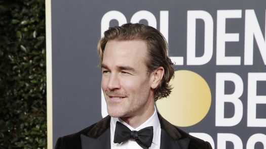 James Van Der Beek, el carismático actor que interpretó al sensible e inseguro Dawson Leery en la serie de televisión Dawsons Creek, murió este miércoles a los 48 años. James Van Der Beek, el carismático actor que interpretó al sensible e inseguro Dawson Leery en la serie de televisión Dawsons Creek, murió este miércoles a los 48 años.