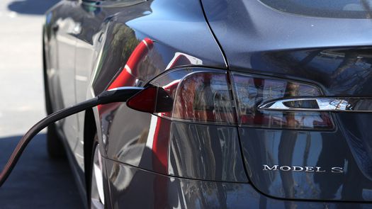 Suiza planea imponer impuesto a vehículos eléctricos