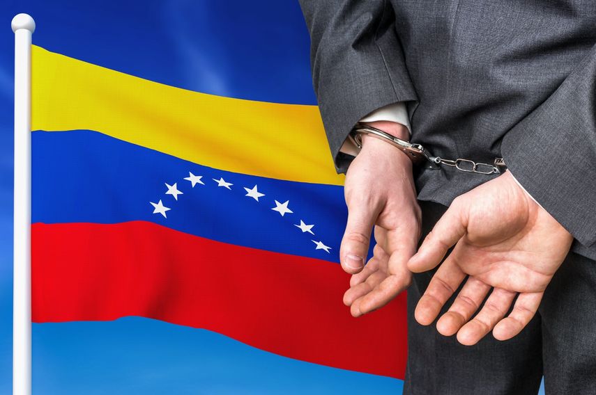 Los miembros de la trama pagaron sobornos a funcionarios en Venezuela para garantizar el éxito de su plan. Los miembros de la trama pagaron sobornos a funcionarios en Venezuela para garantizar el éxito de su plan. 