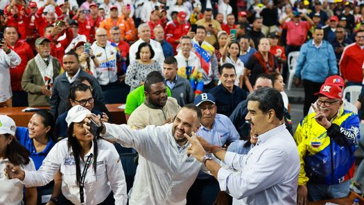 No crazy war, please, pide Maduro frente a despliegue militar de EEUU No crazy war, please, pide Maduro frente a despliegue militar de EEUU