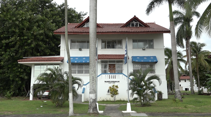 Juramentación de hermanos Martinelli Linares.