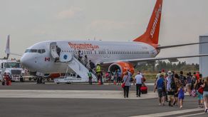 Aerolíneas canadienses incrementan sus vuelos al aeropuerto internacional Scarlett Martínez