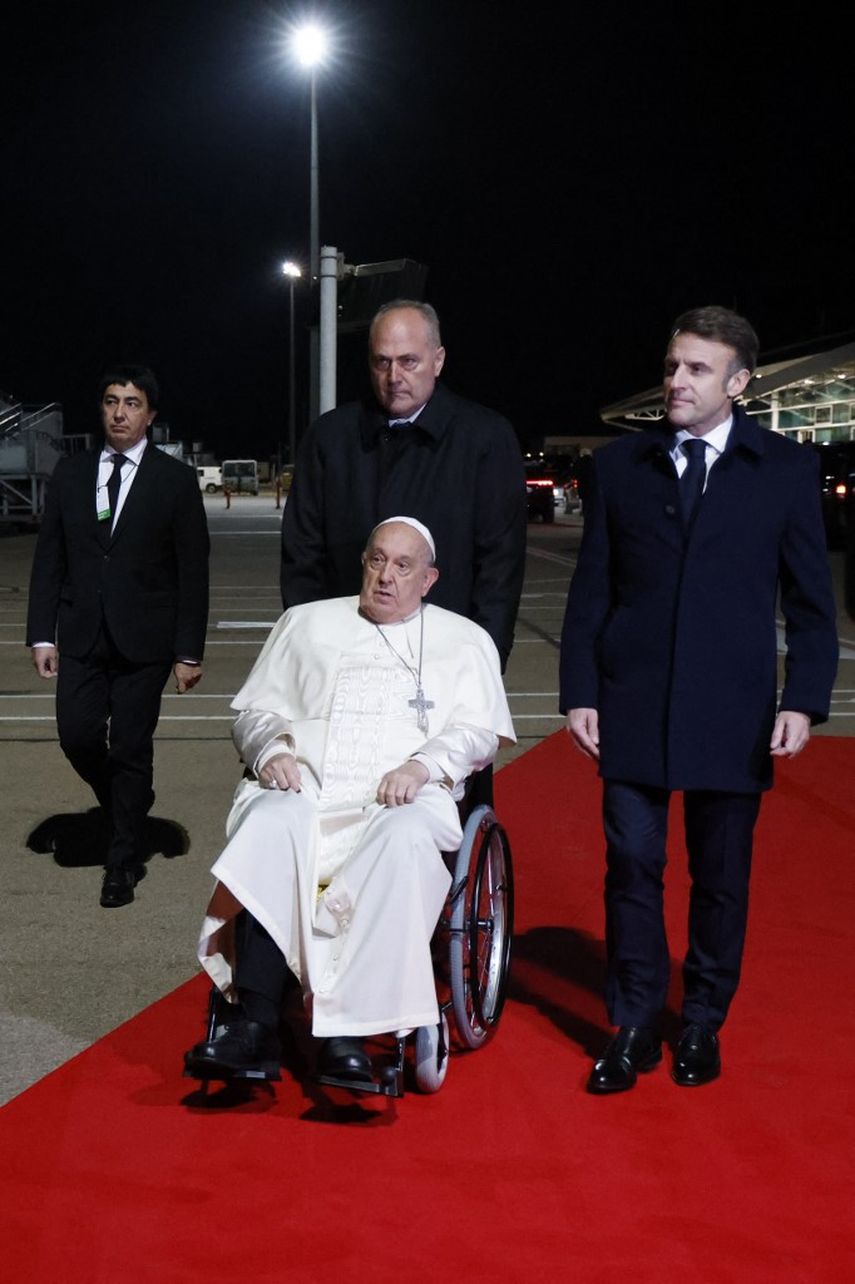 El papa Francisco expresó en ese mensaje su deseo de que la reapertura "pueda constituir un signo profético de la renovación de la Iglesia en Francia". El papa Francisco expresó en ese mensaje su deseo de que la reapertura "pueda constituir un signo profético de la renovación de la Iglesia en Francia".