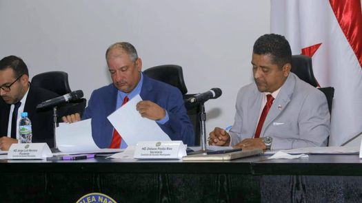 Anteproyectos sobre juntas comunales y Cinta Norteña, son prohijados en Comisión de Asuntos Municipales