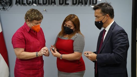 Yansi Rodríguez, aldaldesa encargada de David, recibió a los embajadores de Alemania y Francia en Panamá y conversaron sobre temas económicos y de seguridad.