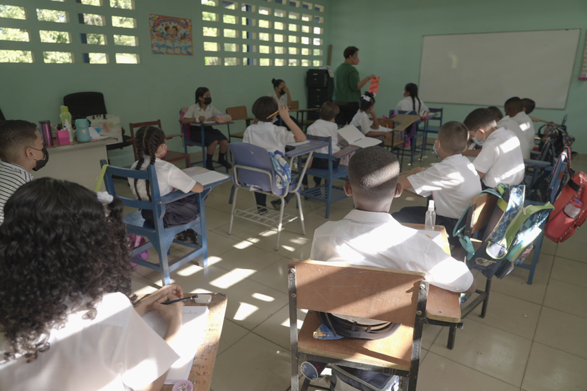 Meduca reporta más de 400 casos Covid en escuelas