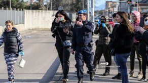 OMS manda un mensaje a jóvenes: no son invencibles ante el coronavirus