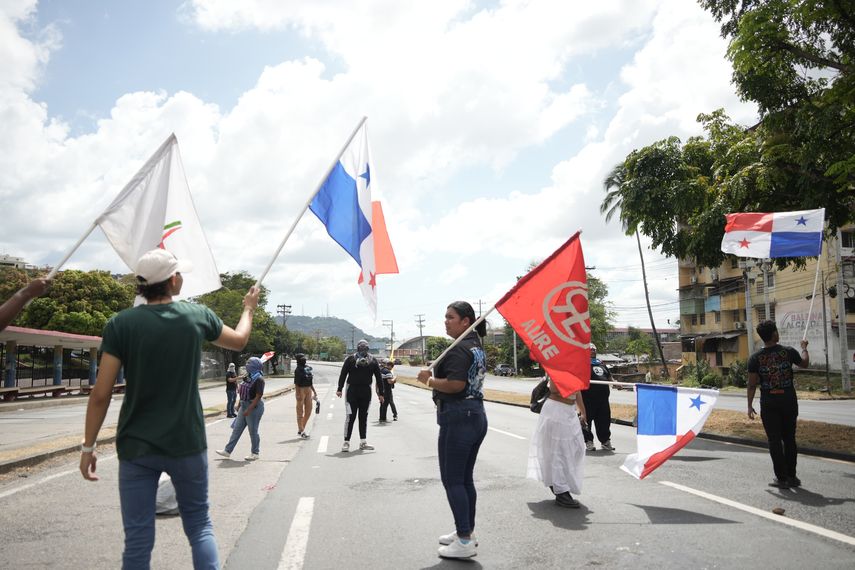 Universidad de Panamá prohíbe uso de máscaras y condena violencia en protestas