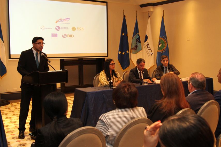 La Autoridad Nacional de Aduanas de Panamá y la Secretaría de Integración Económica Centroamericana (SIECA) anunciaron que, a partir del 24 de febrero, se habilita la transmisión electrónica de la DUCA-F de importación para Panamá dentro de la Plataforma Digital de Comercio Centroamericana (PDCC). La Autoridad Nacional de Aduanas de Panamá y la Secretaría de Integración Económica Centroamericana (SIECA) anunciaron que, a partir del 24 de febrero, se habilita la transmisión electrónica de la DUCA-F de importación para Panamá dentro de la Plataforma Digital de Comercio Centroamericana (PDCC).