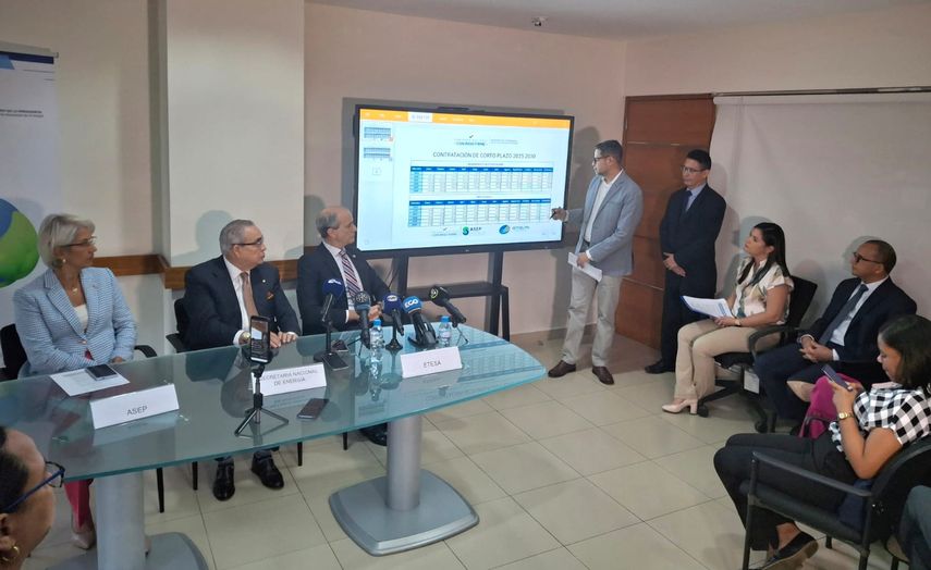 Panamá realizará licitación, para evitar aumentos en la tarifa eléctrica