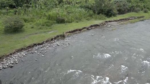 Alanje resultó afectado en algunas comunidades este fin de semana debido a las lluvias que generaron desbordamiento de los ríos y causaron inundaciones.