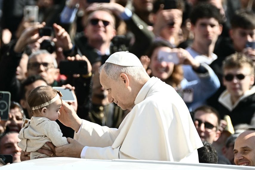 Papa León XIV llama a defender la vida y promover la paz en tiempos de guerra