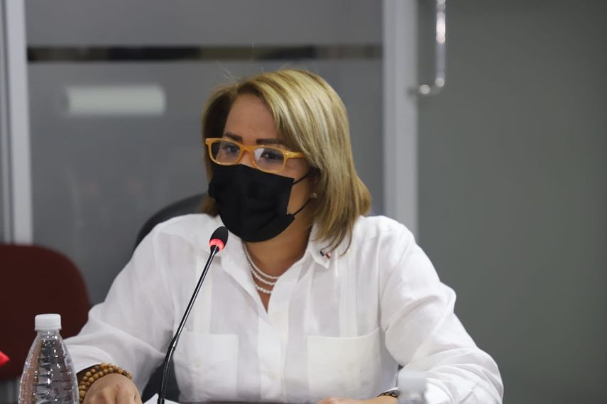 Lotería Nacional recibe 200 mil dólares para renovar flota