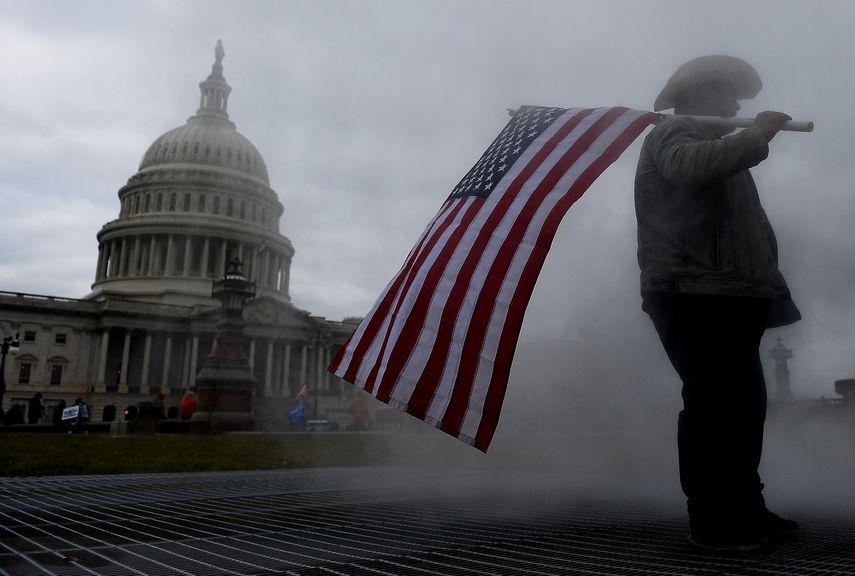 Estados Unidos: Tasas hipotecarias superan 7% por 1ra vez