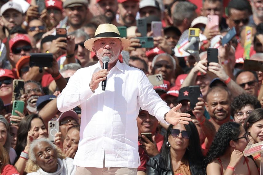 Lula y Flávio Bolsonaro abren la campaña en sus cunas políticas con foco en la seguridad