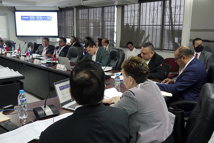 Diputados solicitan a la CSS reformular presupuesto 2023.