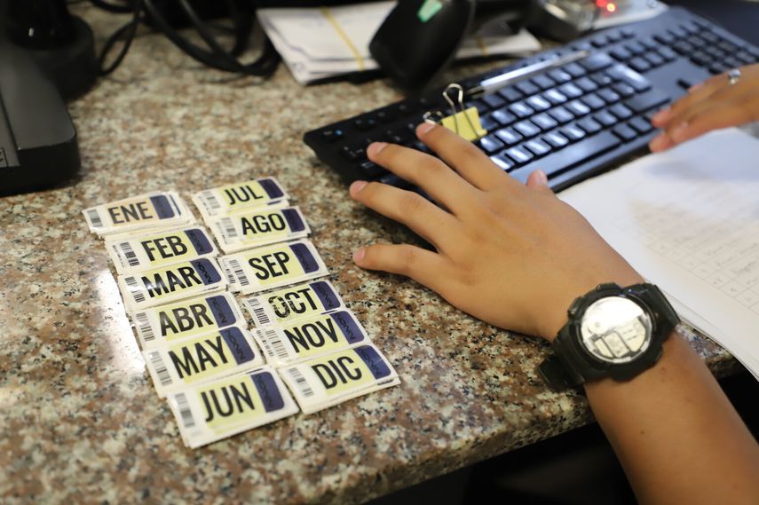 Municipio de Panamá: Más de 327 mil calcomanías esperan ser retiradas