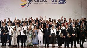 Cumbre Celac-UE se desarrolla en Colombia en medio de tensiones con EE.UU.