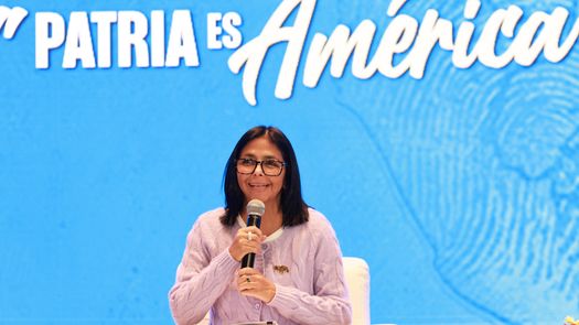 La presidenta encargada de Venezuela, Delcy Rodríguez, felicitó este miércoles a Abelardo De La Espriella por su triunfo en la segunda vuelta de las elecciones presidenciales de Colombia, celebradas el domingo pasado, y dijo que espera tener una relación bilateral de respeto. La presidenta encargada de Venezuela, Delcy Rodríguez, felicitó este miércoles a Abelardo De La Espriella por su triunfo en la segunda vuelta de las elecciones presidenciales de Colombia, celebradas el domingo pasado, y dijo que espera tener una relación bilateral de respeto.