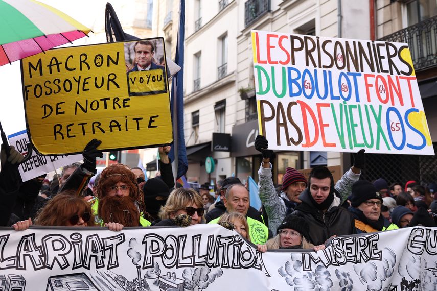 Macron: visita del rey Carlos se canceló por 'sentido común'.