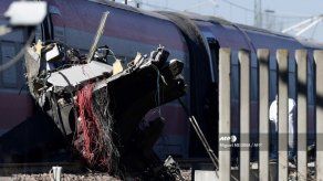 Al menos 2 muertos al descarrilar un tren de alta velocidad cerca de Milán