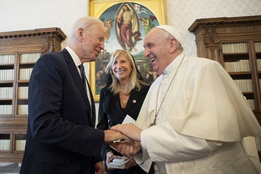 Joe Biden y el Papa Francisco se reúnen en el Vaticano