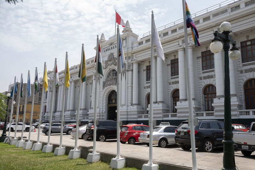 Diplomáticos peruanos reciben amenzas en México Diplomáticos peruanos reciben amenzas en México