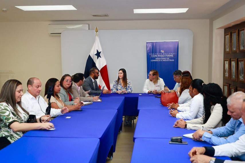 Misión comercial orientada a fortalecer la cooperación bilateral entre Panamá y Colombia. Misión comercial orientada a fortalecer la cooperación bilateral entre Panamá y Colombia.