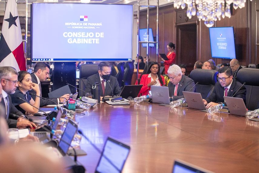 La extensión del subsidio en el combustible, representa un gran esfuerzo y un sacrificio fiscal del Gobierno Nacional con la finalidad de aliviar el alto costo de productos y servicios a la población en general, y para continuar con la reactivación económica del país. La extensión del subsidio en el combustible, representa un gran esfuerzo y un sacrificio fiscal del Gobierno Nacional con la finalidad de aliviar el alto costo de productos y servicios a la población en general, y para continuar con la reactivación económica del país.