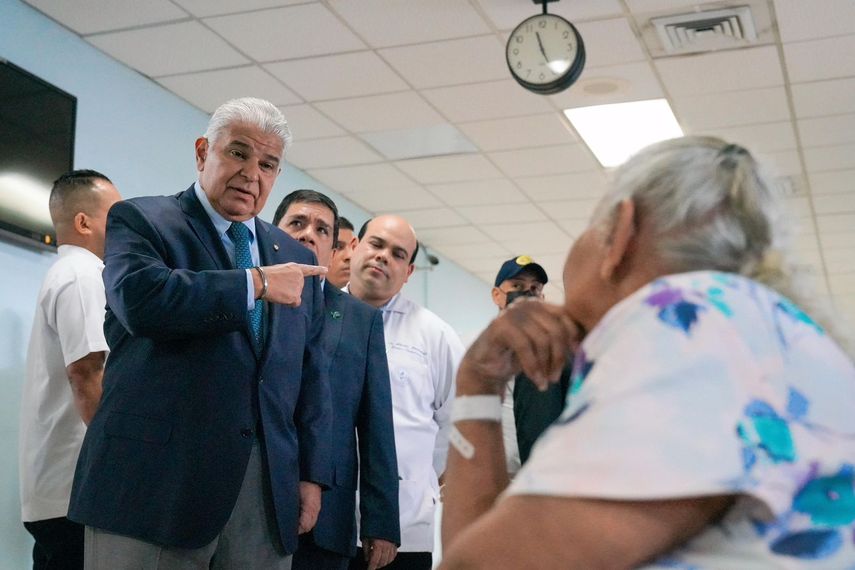 Mulino a pacientes del complejo de la CSS: Esta pesadilla acabará pronto