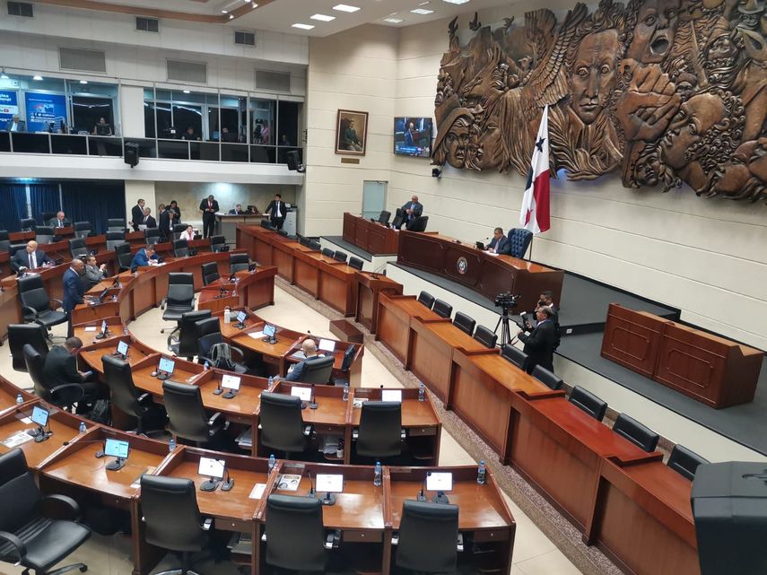 José Luis Varela: "Si en la asamblea no matraqueas no vas a llegar acuerdo con las leyes" José Luis Varela: "Si en la asamblea no matraqueas no vas a llegar acuerdo con las leyes"